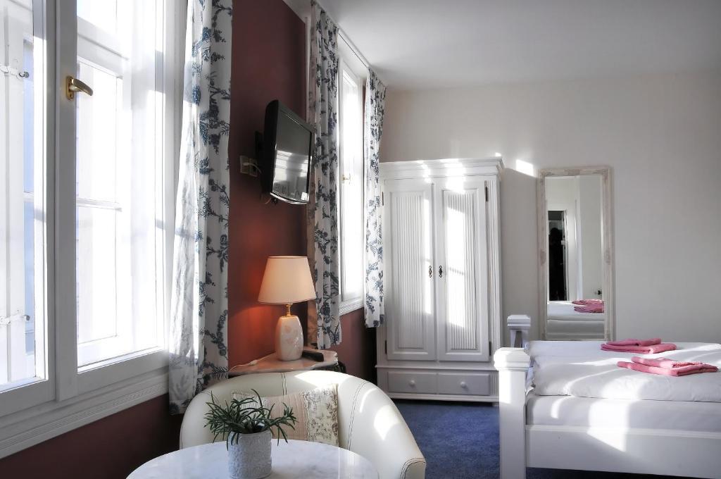 Pension Altstadt Moench In Top Lage Preis Inclusive 5 Prozent Bettensteuer Und Fruehstueck Stralsund Extérieur photo