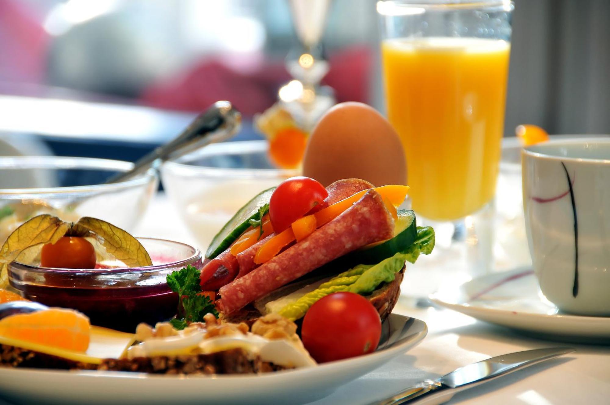 Pension Altstadt Moench In Top Lage Preis Inclusive 5 Prozent Bettensteuer Und Fruehstueck Stralsund Extérieur photo